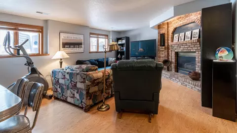 439 Laredo Dr, Bismarck, ND 58504 photo 17