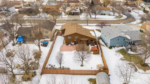 439 Laredo Dr, Bismarck, ND 58504 photo 2