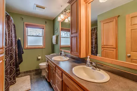 111 E Denver Ave, Bismarck, ND 58504 photo 9