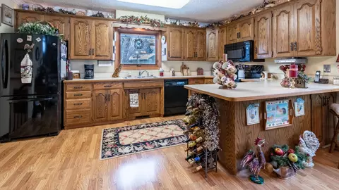 915 E Central Ave, Bismarck, ND 58501 photo 4