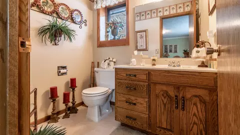 915 E Central Ave, Bismarck, ND 58501 photo 24