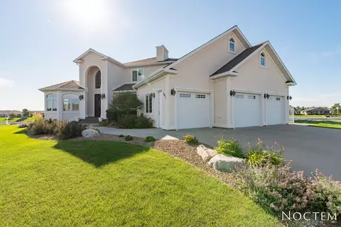 3817 Poseidon Loop, Bismarck, ND 58504 photo 3