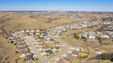 2010 Valley Dr, Bismarck, ND 58503 photo 42