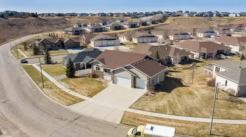 2010 Valley Dr, Bismarck, ND 58503 photo 37