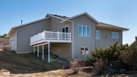 2010 Valley Dr, Bismarck, ND 58503 photo 32