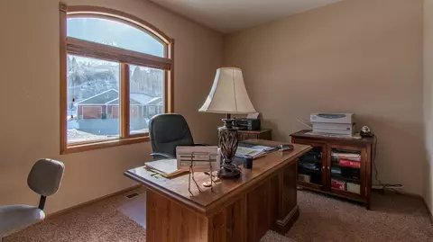 2010 Valley Dr, Bismarck, ND 58503 photo 17