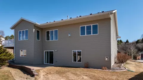 2010 Valley Dr, Bismarck, ND 58503 photo 33