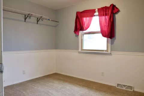1819 Assumption Dr, Bismarck, ND 58501 photo 7
