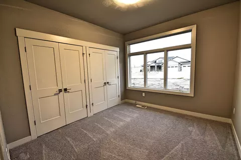 1102 Community Loop, Bismarck, ND 58503 photo 21