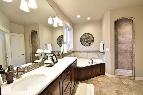 1102 Community Loop, Bismarck, ND 58503 photo 18