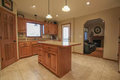 3200 Vantassel Dr, Bismarck, ND 58501 photo 3