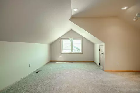 3400 Edgewood Village Loop, Bismarck, ND 58503 photo 33