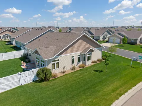 3400 Edgewood Village Loop, Bismarck, ND 58503 photo 54