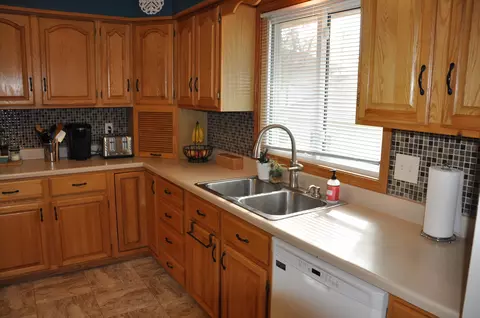 902 3rd Ave NW, Mandan, ND 58554 photo 8