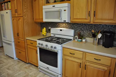 902 3rd Ave NW, Mandan, ND 58554 photo 6