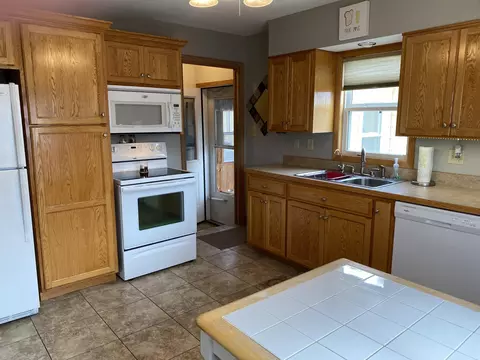 2502 B Ave E, Bismarck, ND 58501 photo 5