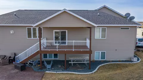2477 Eugene Dr N, Mandan, ND 58554 photo 60