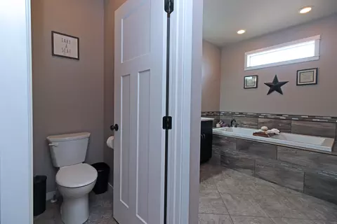 2477 Eugene Dr N, Mandan, ND 58554 photo 22
