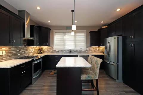 2477 Eugene Dr N, Mandan, ND 58554 photo 6