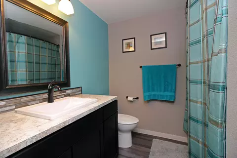 2477 Eugene Dr N, Mandan, ND 58554 photo 45