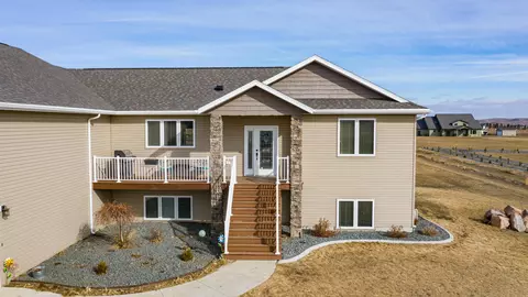 2477 Eugene Dr N, Mandan, ND 58554 photo 56