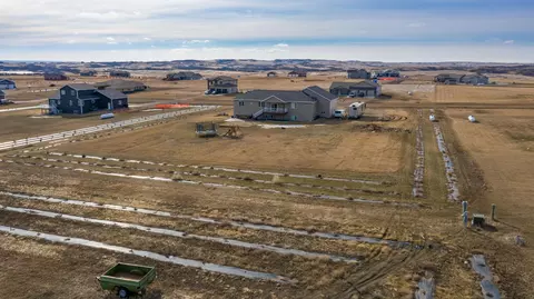 2477 Eugene Dr N, Mandan, ND 58554 photo 63