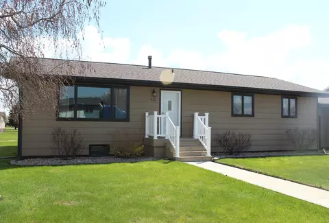 411 Mitchell Ave N, Steele, ND 58482 photo 3