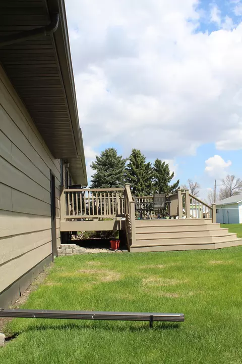 411 Mitchell Ave N, Steele, ND 58482 photo 12