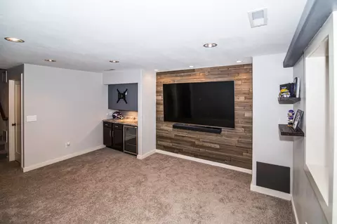 8201 Burr Oak Loop, Bismarck, ND 58501 photo 41