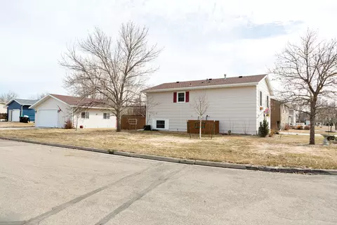 120 Sturgis Loop, Lincoln, ND 58504 photo 2