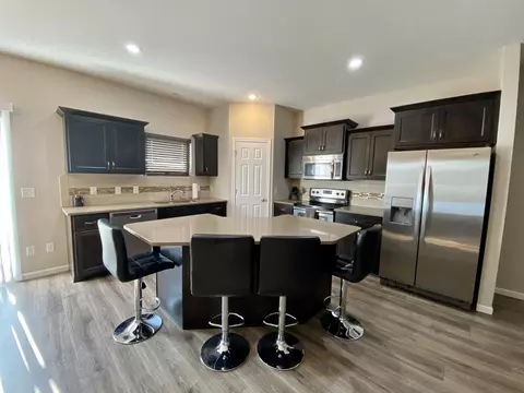 4526 Normandy St, Bismarck, ND 58503 photo 5