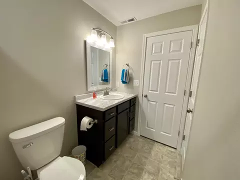 4526 Normandy St, Bismarck, ND 58503 photo 17