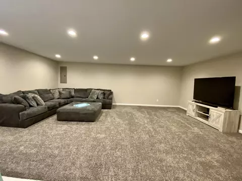 4526 Normandy St, Bismarck, ND 58503 photo 14