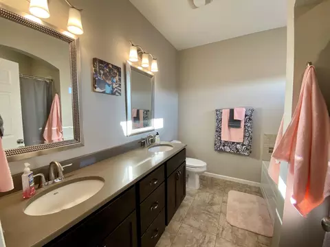4526 Normandy St, Bismarck, ND 58503 photo 10