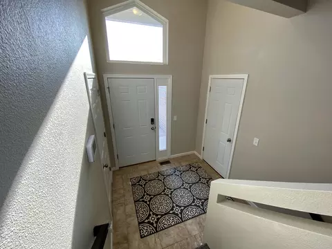 4526 Normandy St, Bismarck, ND 58503 photo 2