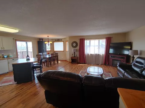 7730 Spruce Pl, Bismarck, ND 58504 photo 8