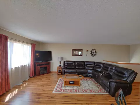 7730 Spruce Pl, Bismarck, ND 58504 photo 9
