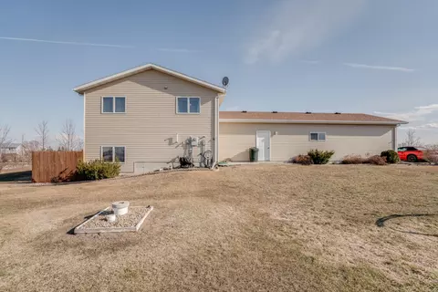 7730 Spruce Pl, Bismarck, ND 58504 photo 38