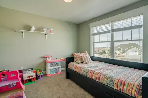 1421 Eagles View Ln, Bismarck, ND 58503 photo 32