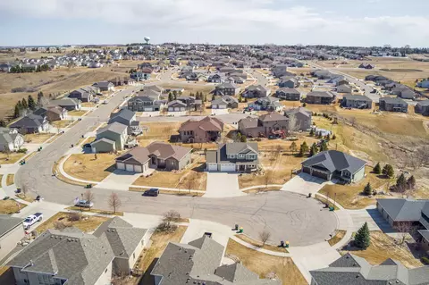 1421 Eagles View Ln, Bismarck, ND 58503 photo 3