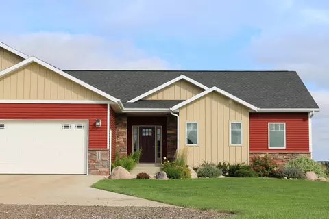 3235 James Dr N, Mandan, ND 58554 photo 7