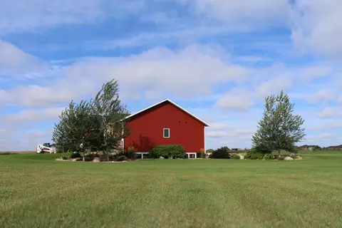 3235 James Dr N, Mandan, ND 58554 photo 9