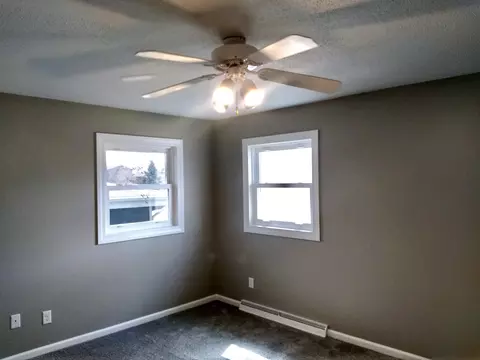237 7th St E, Dickinson, ND 58601 photo 17