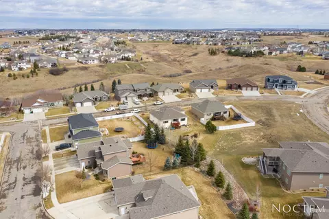 1223 Eagles View Ln, Bismarck, ND 58503 photo 39
