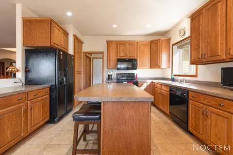 1223 Eagles View Ln, Bismarck, ND 58503 photo 7