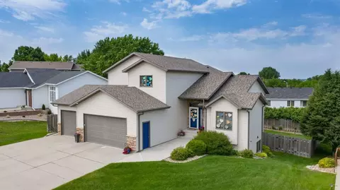 3006 Remuda Dr, Bismarck, ND 58503 photo 1