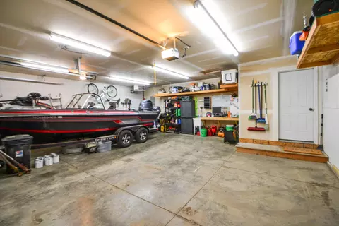 2209 La Corte Loop, Bismarck, ND 58503 photo 37