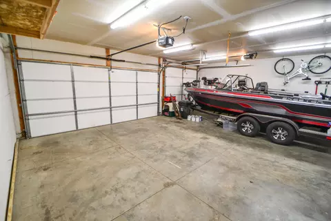 2209 La Corte Loop, Bismarck, ND 58503 photo 38