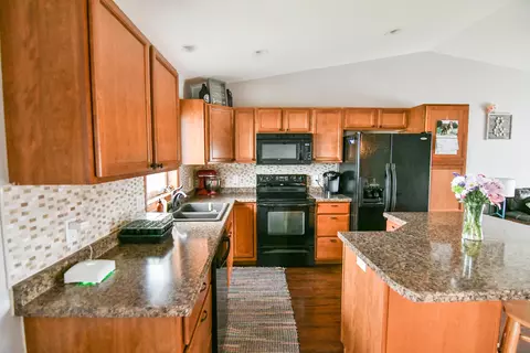2209 La Corte Loop, Bismarck, ND 58503 photo 9