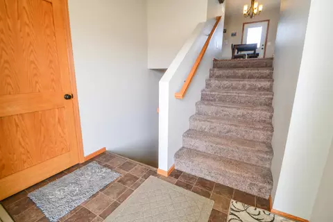 2209 La Corte Loop, Bismarck, ND 58503 photo 4